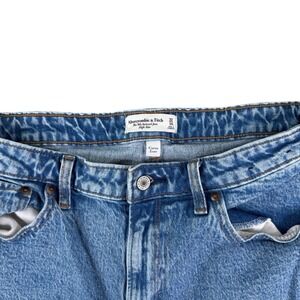 Abercrombie & Fitch 90s Relaxed Jean High Rise